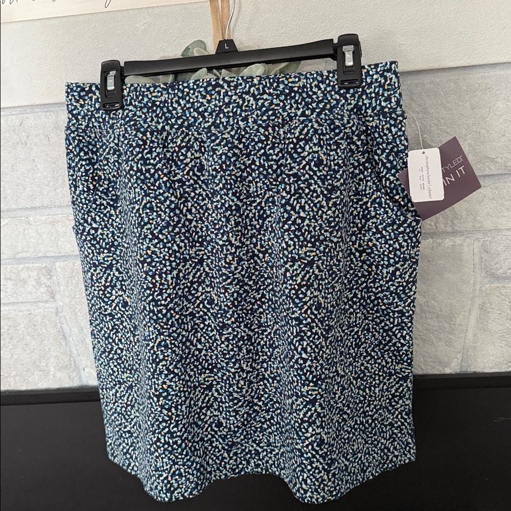 NWT Christopher & Banks WOMENS Skort. Great for golf or everyday use.